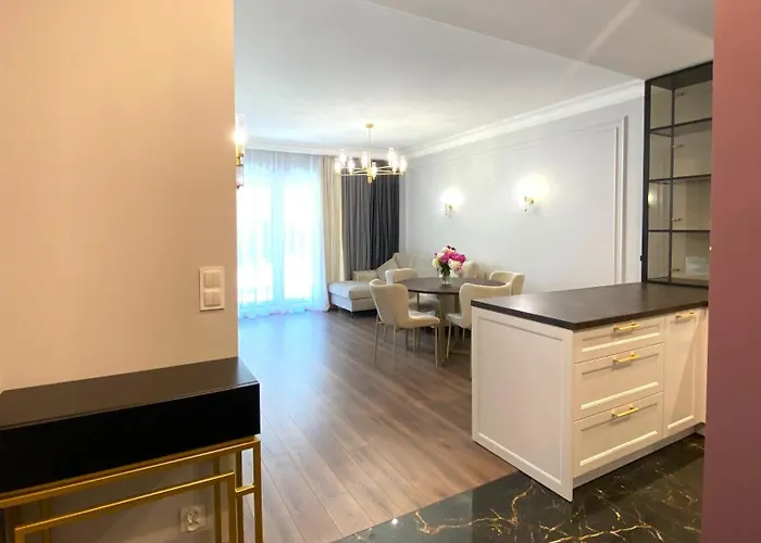 Panorama Capital Glamour * 热舒夫